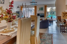 Maison à vendre 6 pièces  de 165m2 habitables sur terrain de 770m2 avec piscine et garage
