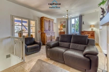 House for sale 7 rooms PUY L'EVEQUE (46) House + guest house + barn on land of 953m2
