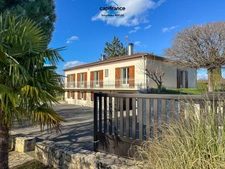 House for sale in MONTAYRAL (47), 8 rooms, 185 m2 on a plot of 3642 m2