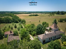 Propriete à vendre 5 pièces MAUROUX (46) Maison de 140m2 habitables, dépendance de 90m2 sur 6ha de terrain