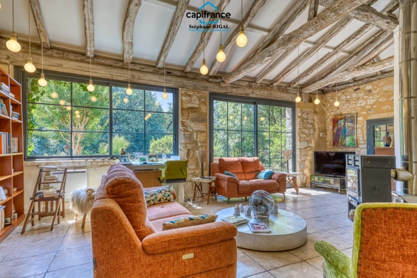 Propriete à vendre à Beaumontois en Périgord, Maison et gîte de 340m2 habitables sur 1,7ha avec piscine