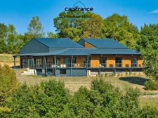 Propriete à vendre 10 pièces proche de VILLEREAL (47) de 500m2 habitables et de 3,85 ha de terrain