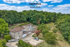 Propriete à vendre 5 pièces PUJOLS (47) Maison de 135m2 sur 6144m2 de terrain et piscine