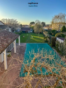 Maison à vendre 6 pièces  de 165m2 habitables sur terrain de 770m2 avec piscine et garage