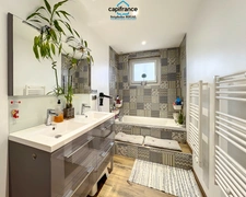 Propriete à vendre 7 pièces VILLENEUVE SUR LOT (47) de 229m2 habitables sur un terrain clos de 5965m2