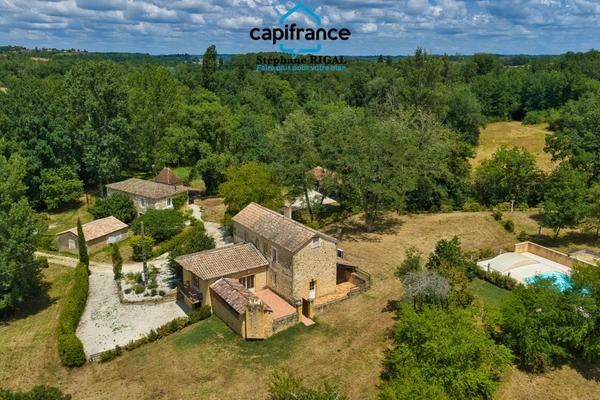 Propriete à vendre 6 pièces PAULHIAC (47) propriété de 265m2 comprenant maison, moulin et dépendances
