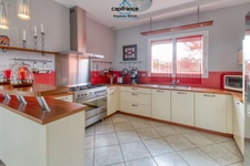 Property for sale, 6 rooms, PENNE D'AGENAIS (47). House of 175m2 of living space + basement on 5245m2 of land.