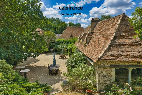 Propriete à vendre à Beaumontois en Périgord, Maison et gîte de 340m2 habitables sur 1,7ha avec piscine
