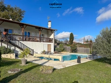 House for sale in MONTESQUIEU (82) with 5 rooms, 125m2 of living space on a 2000m2 plot