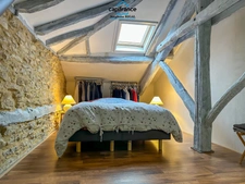 8-room property for sale, 220m2 chalet - horse stalls - outbuildings on 7 hectares of land