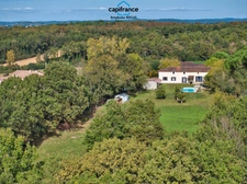 Propriete à vendre 9 pièces MONTAYRAL (47) 190m2 habitables sur terrain de 6689m2 avec piscine