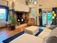 Propriété à vendre 8 pièces, propriété de 220m2 chalet - boxes à chevaux - dépendances sur 7ha de terrain