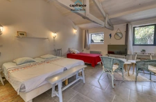 Property for sale in MONTAYRAL (47) with 10 rooms, 255m2 of living space, and 1.6 hectares of land.