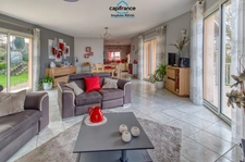 Property for sale, 6 rooms, PENNE D'AGENAIS (47). House of 175m2 of living space + basement on 5245m2 of land.