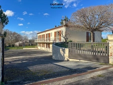 House for sale in MONTAYRAL (47), 8 rooms, 185 m2 on a plot of 3642 m2