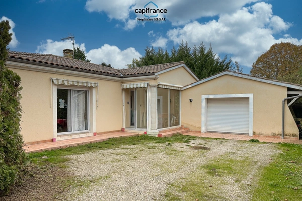 Maison à vendre 5 pièces VILLENEUVE SUR LOT (47) Maison plain-pied de 104 m2 sur terrain de 571m2 clos