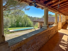 Propriete à vendre 7 pièces FUMEL (47) Propriété de 230m2 sur 11ha de prairie et de bois. Piscine et lac