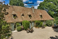 Propriete à vendre à Beaumontois en Périgord, Maison et gîte de 340m2 habitables sur 1,7ha avec piscine