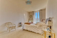 Maison à vendre 6 pièces  de 165m2 habitables sur terrain de 770m2 avec piscine et garage