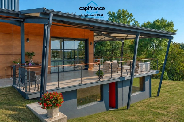 Propriete à vendre 10 pièces proche de VILLEREAL (47) de 500m2 habitables et de 3,85 ha de terrain