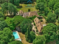 Propriete à vendre à Beaumontois en Périgord, Maison et gîte de 340m2 habitables sur 1,7ha avec piscine