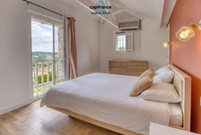 Propriete à vendre 5 pièces PUJOLS (47) Maison de 135m2 sur 6144m2 de terrain et piscine