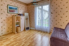 House for sale, 5 rooms, VILLENEUVE SUR LOT (47). Single-storey house of 104 m2 on a 571m2 enclosed plot.