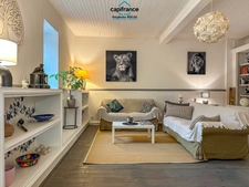 8-room property for sale, 220m2 chalet - horse stalls - outbuildings on 7 hectares of land