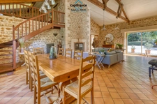 Property for sale in MONTAYRAL (47) with 10 rooms, 255m2 of living space, and 1.6 hectares of land.