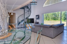 Maison à vendre 6 pièces maison de 180m2 habitables sur un terrain clos de 7315m2
