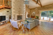 Property for sale in MONTAYRAL (47) with 10 rooms, 255m2 of living space, and 1.6 hectares of land.