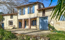 Dpt Lot et Garonne (47), à vendre VILLENEUVE SUR LOT propriete P5  sur 1,87 ha de terrain 