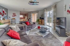 Property for sale, 6 rooms, PENNE D'AGENAIS (47). House of 175m2 of living space + basement on 5245m2 of land.
