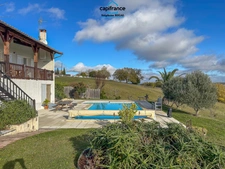House for sale in MONTESQUIEU (82) with 5 rooms, 125m2 of living space on a 2000m2 plot