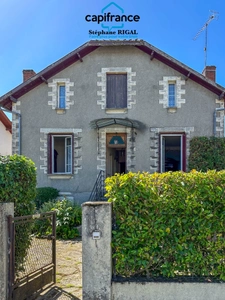 Maison à vendre 6 pièces Monsempron-Libos (47) maison de 130m2 habitables sur 977m2 de terrain clos