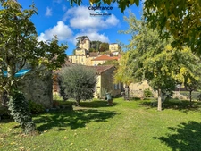 House for sale 7 rooms PUY L'EVEQUE (46) House + guest house + barn on land of 953m2