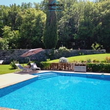 Property for sale 12 rooms, 420m2 + 100m2 living space on 18ha of land