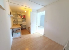 SAINT-PIERRE-LA-COUR – Longère en pierre 130m² avec dépendances et terrain d'1,34ha