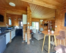 ? Maison en Rondins de Bois | 111 m² | Grand Terrain de 3200 m² | Proche L’Huisserie & Laval ?✨