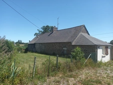 Fermette à rénover sur près de 2 hectares – Idéal projet de vie à la campagne (MONTAUDIN -53)