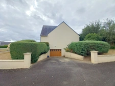 Maison plain-pied - 95m²-  AMBRIERES LES VALLEES (53)