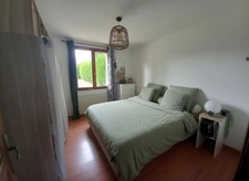ERNÉE – MAISON FAMILIALE DE 100 M² AVEC SOUS-SOL COMPLET, JARDIN ET COMMERCES À PIED