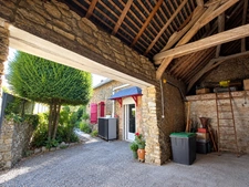 Maison de caractère avec jardin - 8 pièces - SOULGE SUR OUETTE (53)