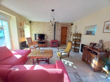 Propriété avec longère en pierres 8 pièces - 5 chambres - terrain 2,5ha