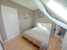 MAISON INDIVIDUELLE – 158 m² – 4 CHAMBRES - GRAND JARDIN