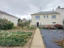 Maison 4 pièces avec jardin et sous-sol complet – Bonchamp-les-Laval