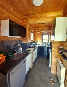 ? Maison en Rondins de Bois | 111 m² | Grand Terrain de 3200 m² | Proche L’Huisserie & Laval ?✨