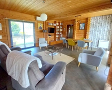 ? Maison en Rondins de Bois | 111 m² | Grand Terrain de 3200 m² | Proche L’Huisserie & Laval ?✨