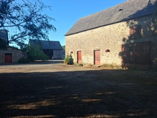 Propriete à vendre 7 pièces LE PAS (53)