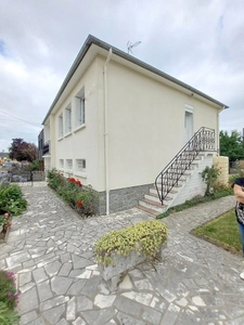 Maison 4 pièces avec jardin et sous-sol complet – Bonchamp-les-Laval